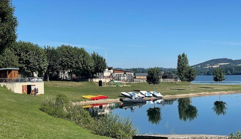 Villa Le Menhir 4 Ch Au Bord Du Lac Et Terrasse Villefranche-de-Panat Exterior foto